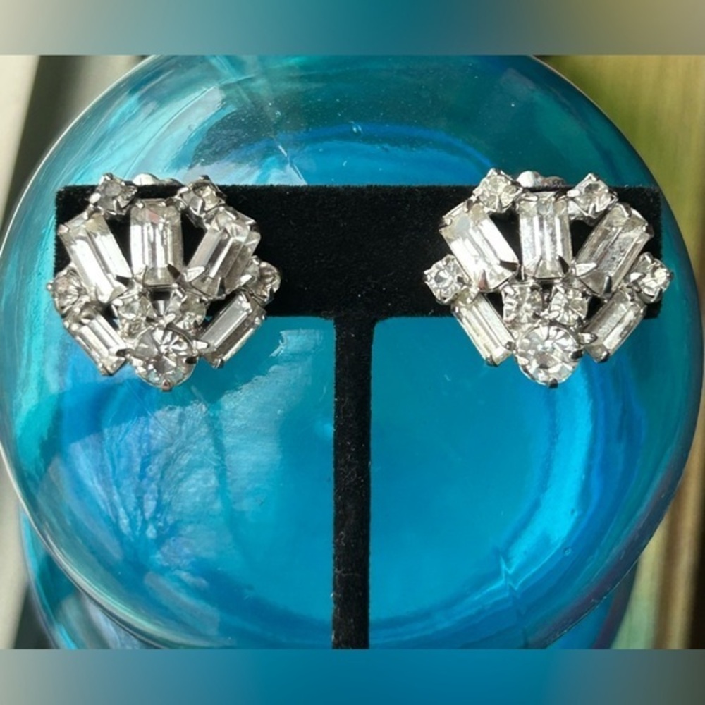 Vintage 1950’s Clear Glass Rhinestone Clip Earrings